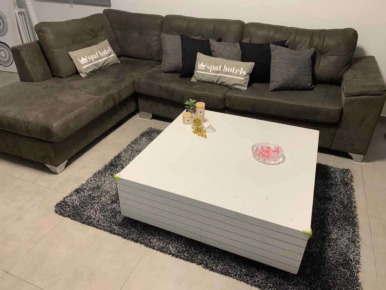 Spat Apartments بات يام المظهر الخارجي الصورة