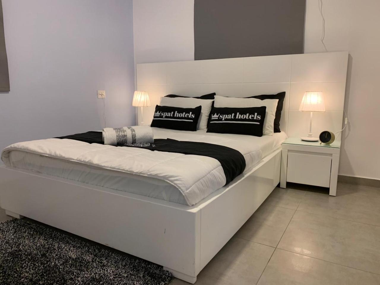 Spat Apartments بات يام المظهر الخارجي الصورة
